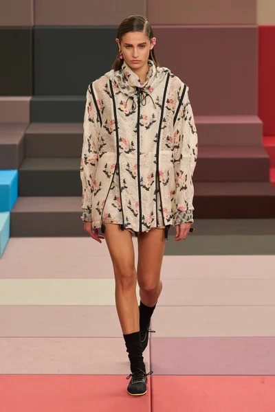 Look 63